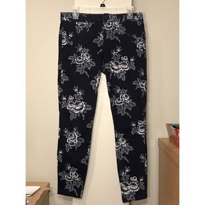 Stretch dress capris